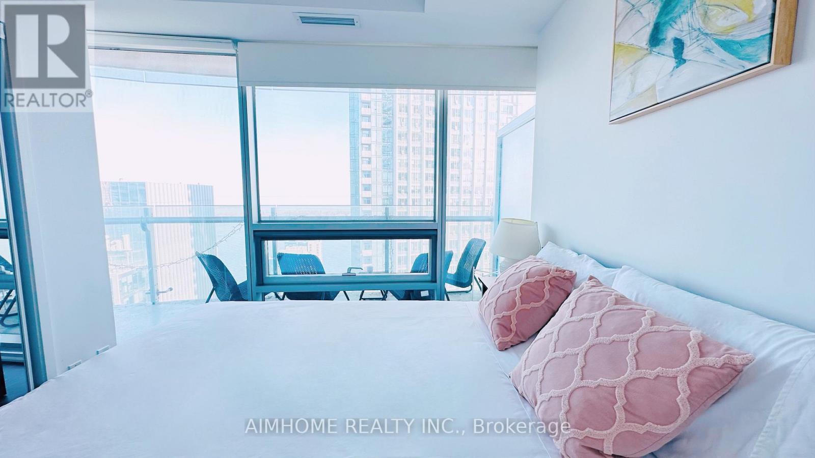 4803 - 14 York Street, Toronto, ON - Indoor Photo Showing Bedroom