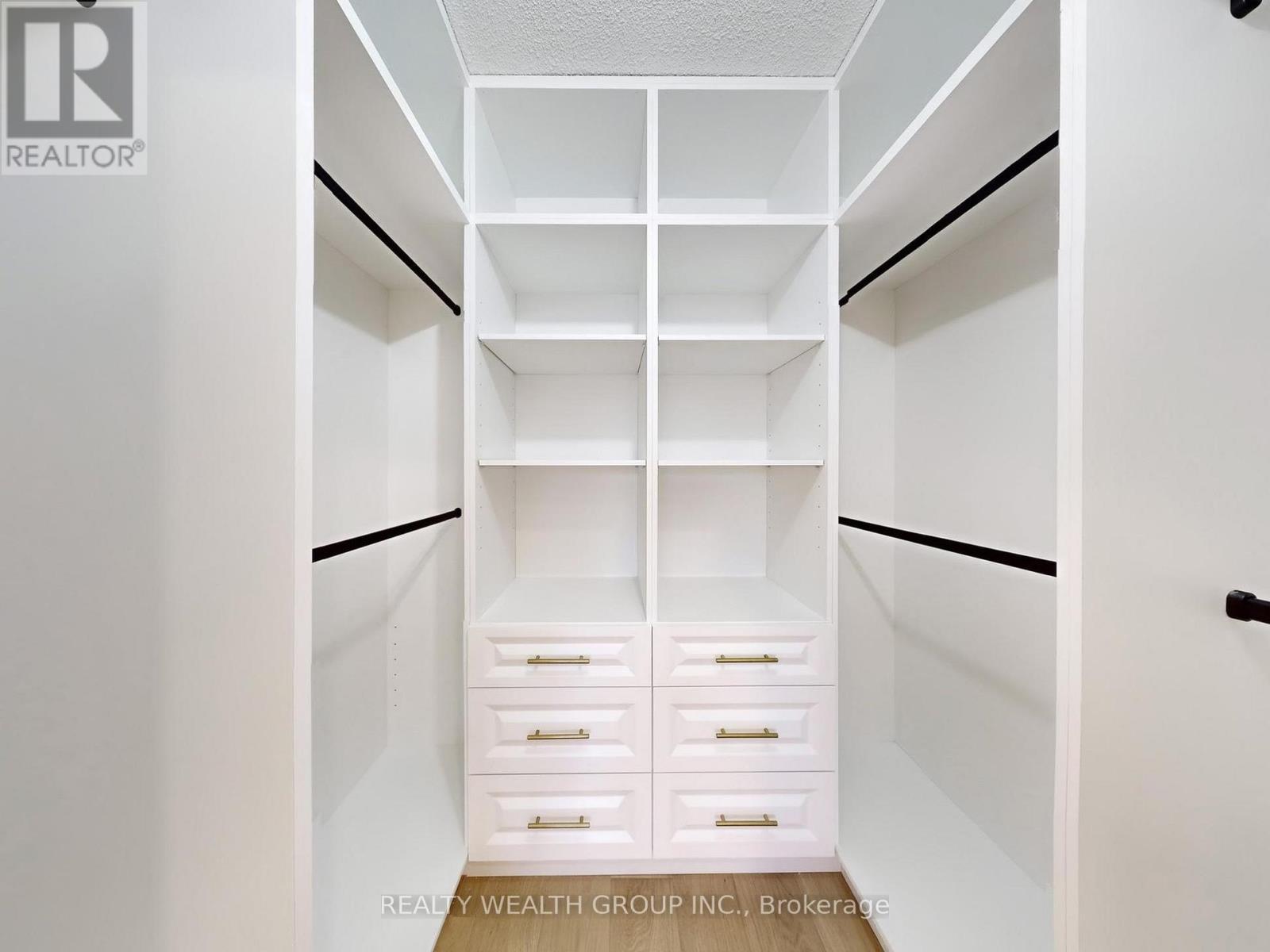 46 Sycamore Drive, Markham, ON - Indoor With Storage