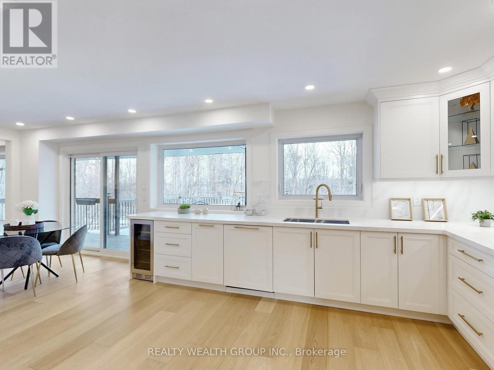 46 Sycamore Drive, Markham, ON - Indoor Photo Showing Kitchen