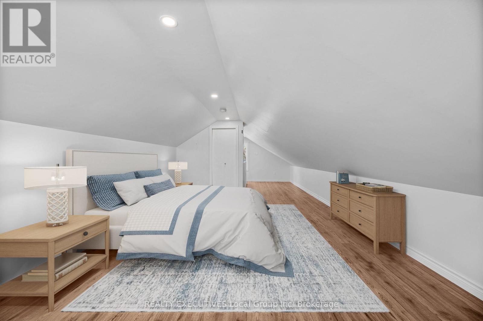 570 Nipissing Street, North Bay (West End), ON - Indoor Photo Showing Bedroom