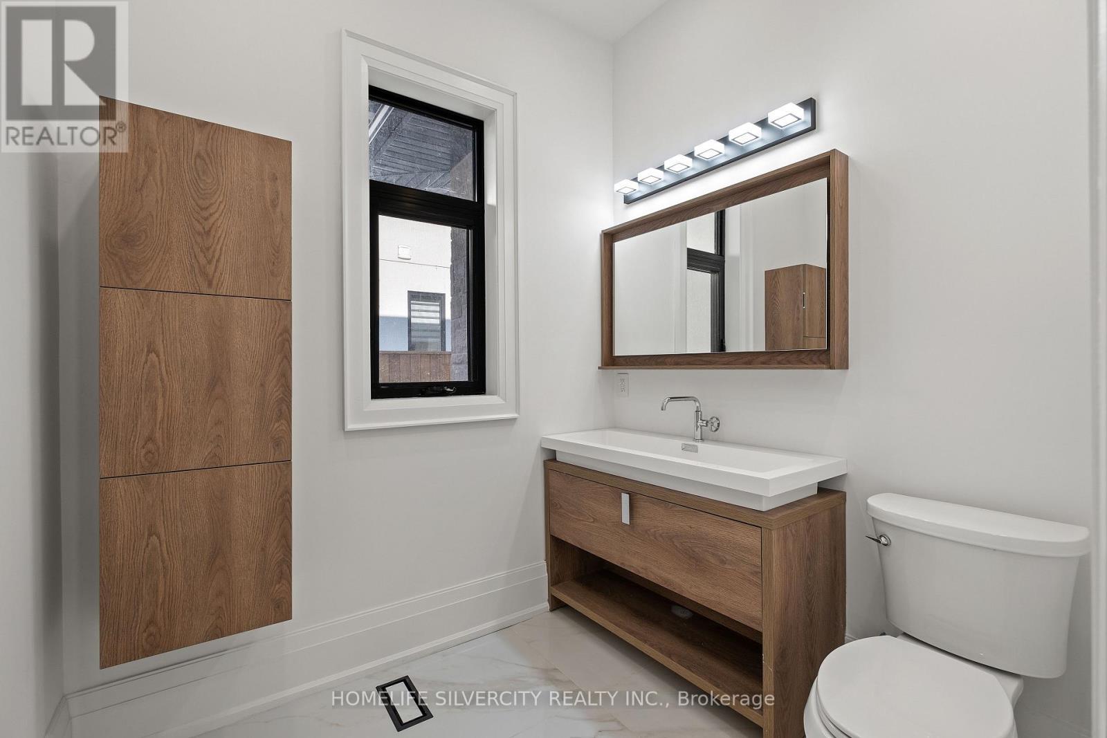 1610 Kenmuir Avenue, Mississauga, ON - Indoor Photo Showing Bathroom