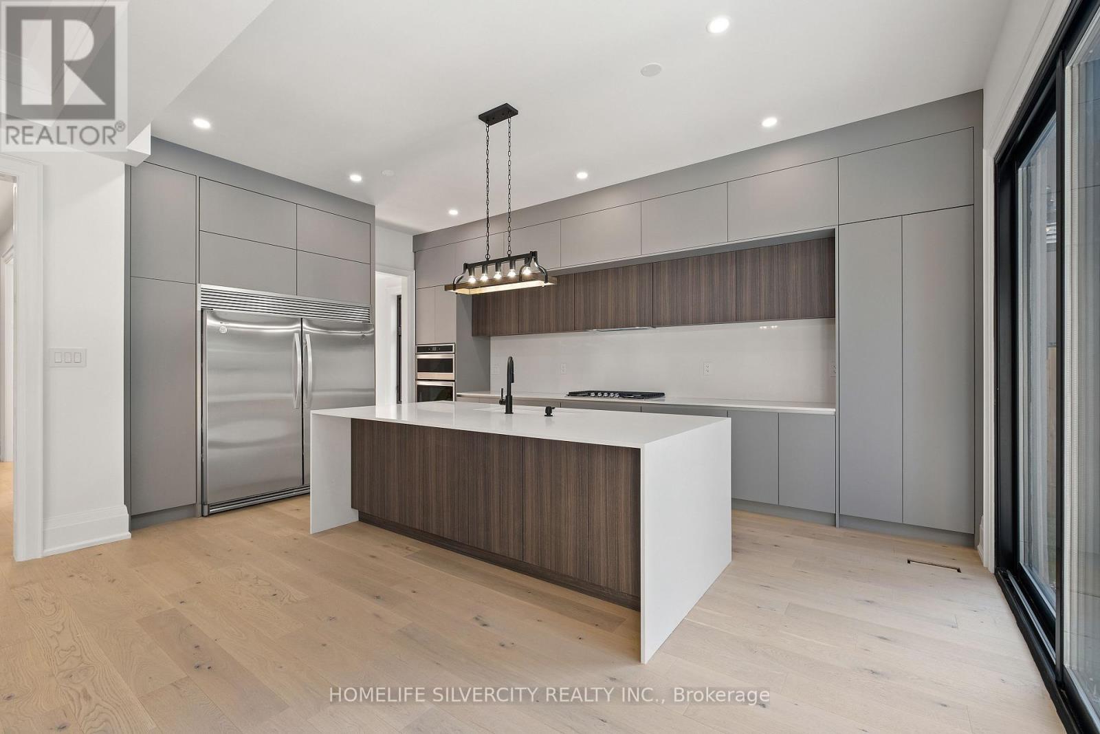 1610 Kenmuir Avenue, Mississauga, ON - Indoor Photo Showing Kitchen