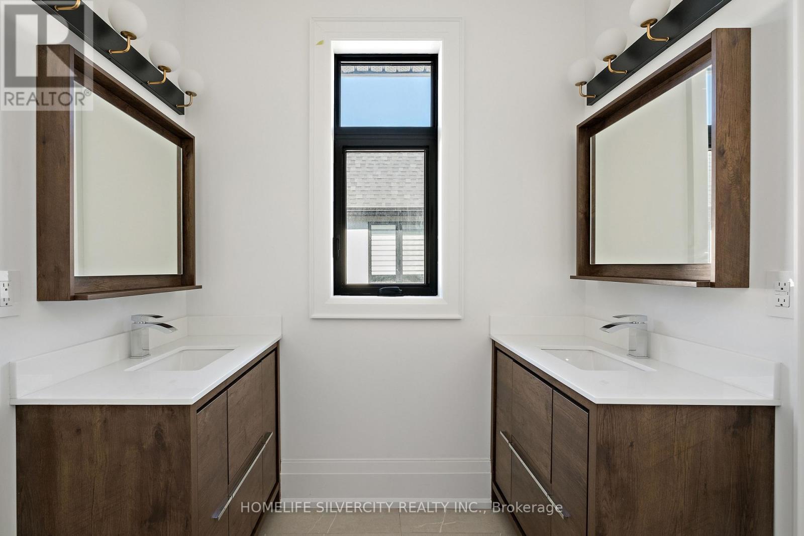 1610 Kenmuir Avenue, Mississauga, ON - Indoor Photo Showing Bathroom