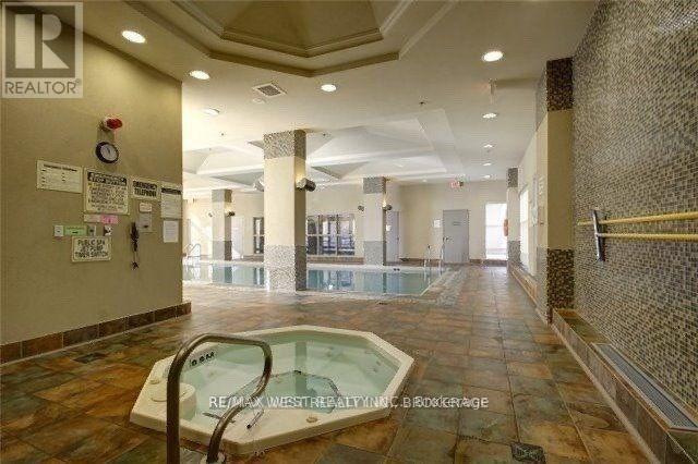 1812 - 339 Rathburn Road W, Mississauga, ON - Indoor Photo Showing Other Room