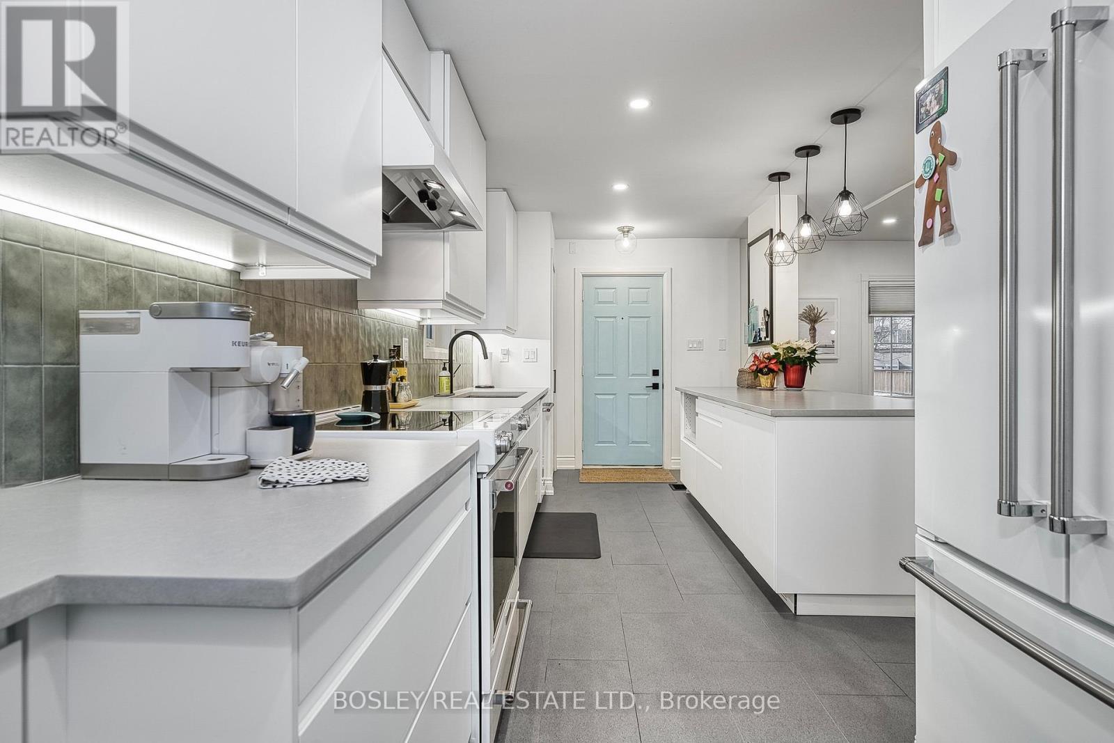 29 Patika Avenue, Toronto, ON - Indoor Photo Showing Kitchen With Upgraded Kitchen