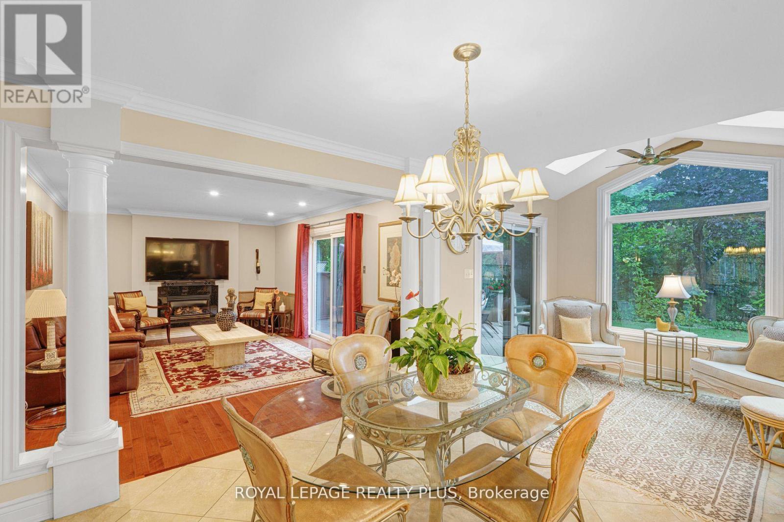 1760 Featherston Court, Mississauga, ON - Indoor Photo Showing Dining Room