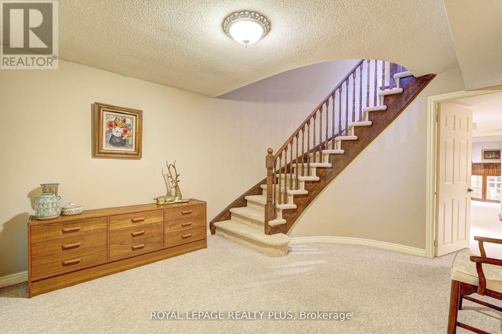 1760 Featherston Court, Mississauga, ON - Indoor Photo Showing Other Room