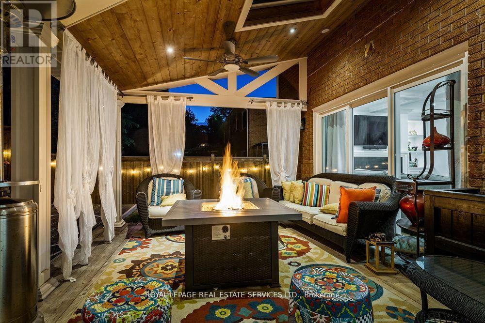 2498 Robin Drive, Mississauga, ON - Outdoor With Deck Patio Veranda With Exterior