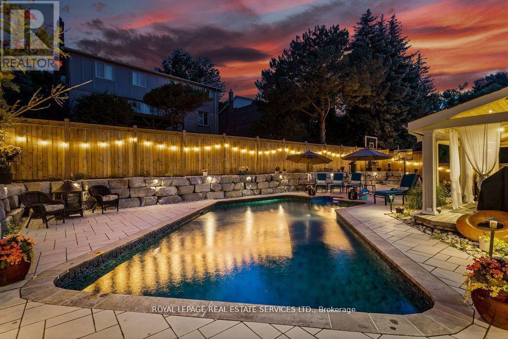 2498 Robin Drive, Mississauga, ON - Outdoor With In Ground Pool