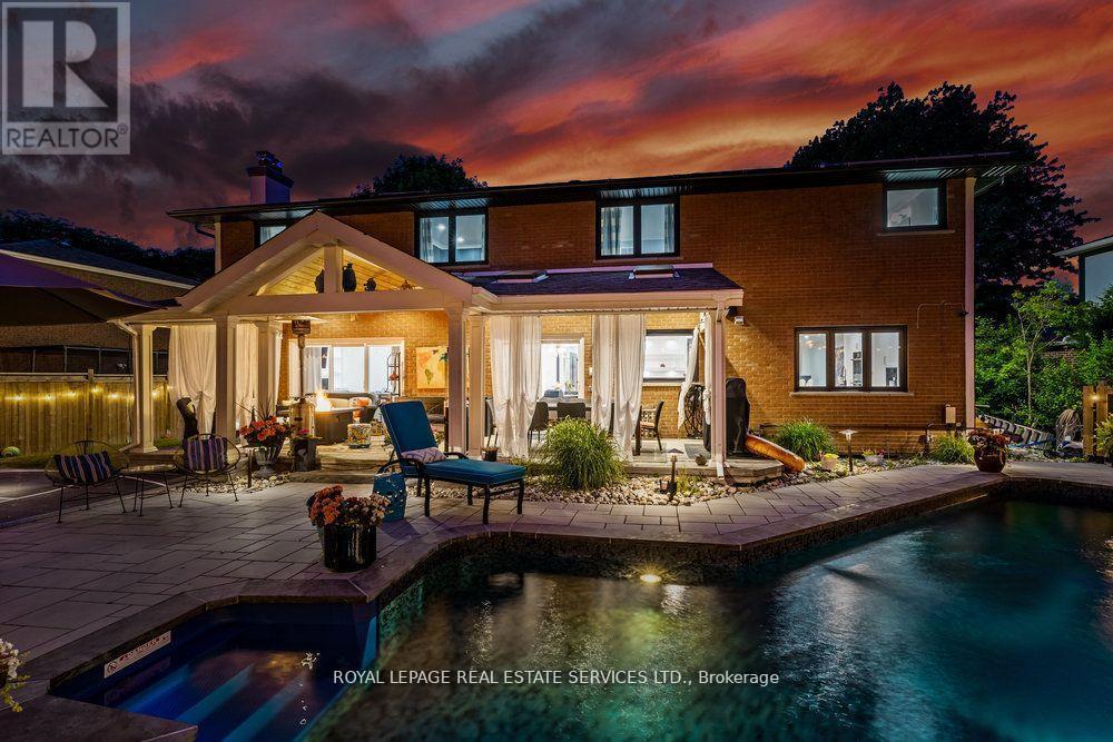 2498 Robin Drive, Mississauga, ON - Outdoor With In Ground Pool With Deck Patio Veranda