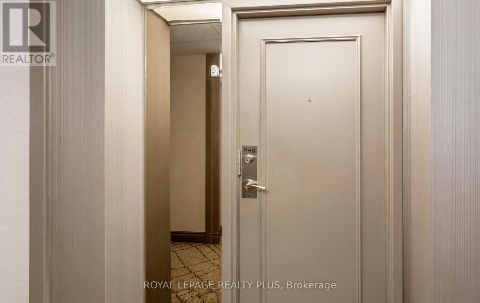 Ph8 - 5 Lisa Street, Brampton, ON - Indoor