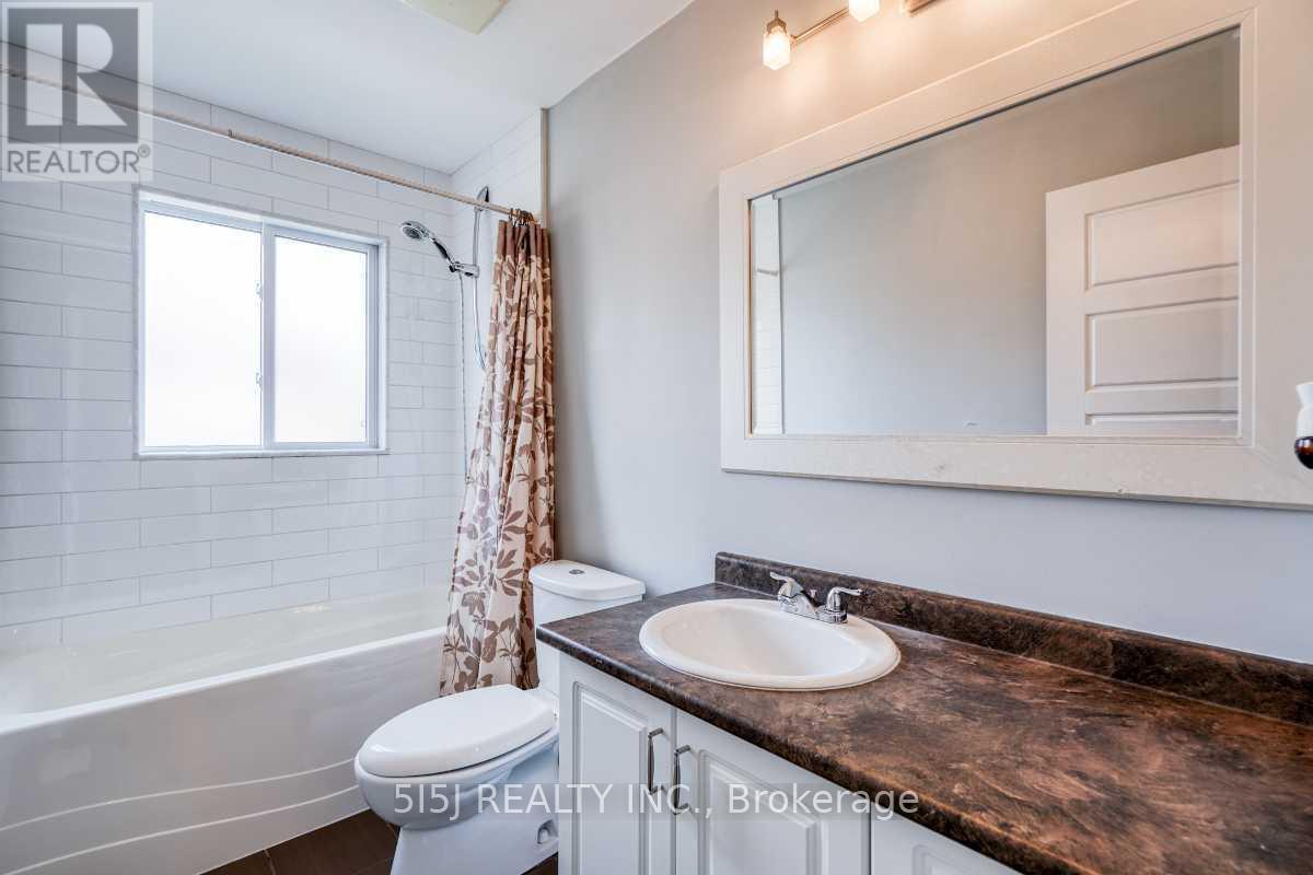 4679 Owl Circle, Mississauga, ON - Indoor Photo Showing Bathroom