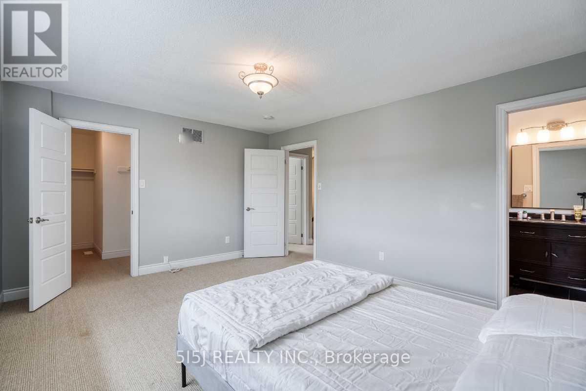 4679 Owl Circle, Mississauga, ON - Indoor Photo Showing Bedroom