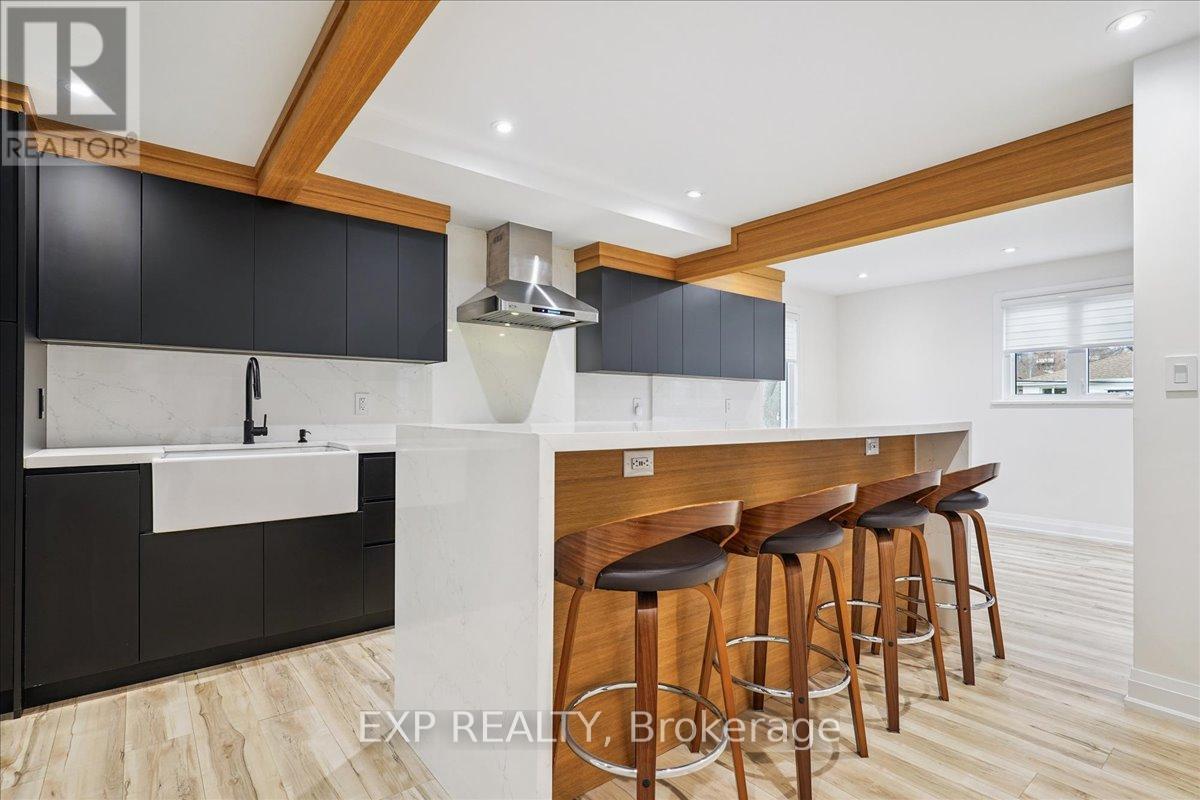 10 Harold Street, Brampton, ON - Indoor