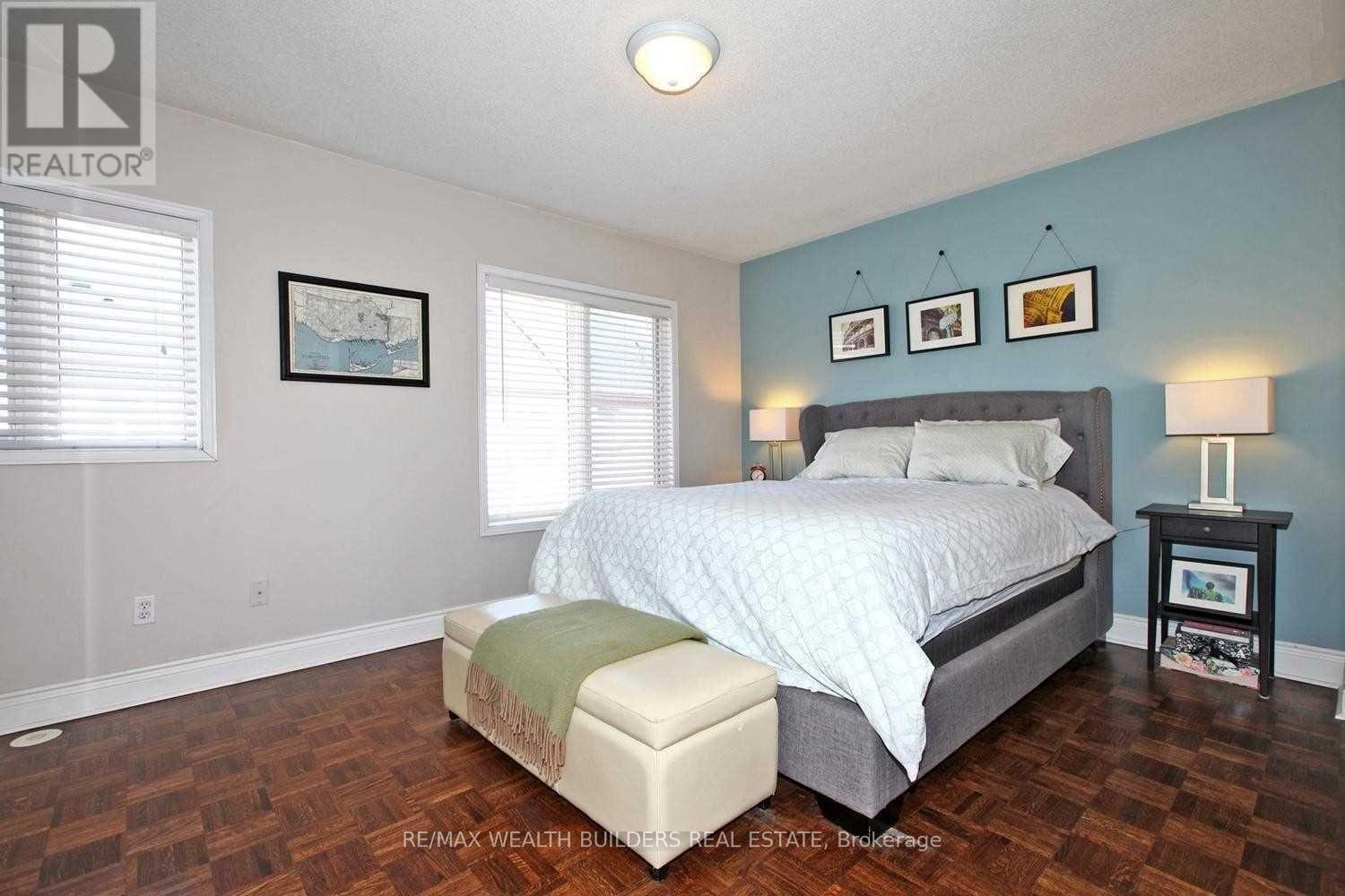 8 - 3000 Lake Shore Blvd West Boulevard, Toronto, ON - Indoor Photo Showing Bedroom