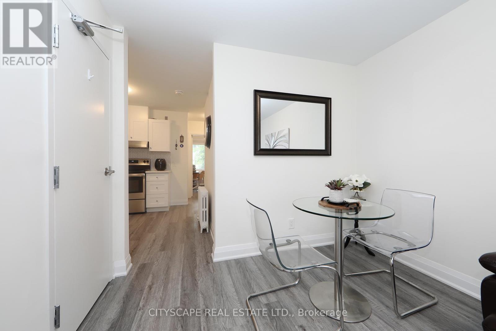 Main - 459 Hopewell Avenue N, Toronto, ON - Indoor