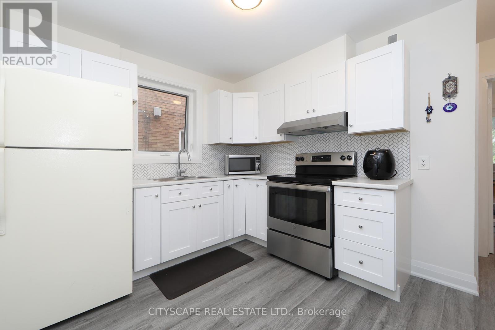 Main - 459 Hopewell Avenue N, Toronto, ON - Indoor Photo Showing Kitchen