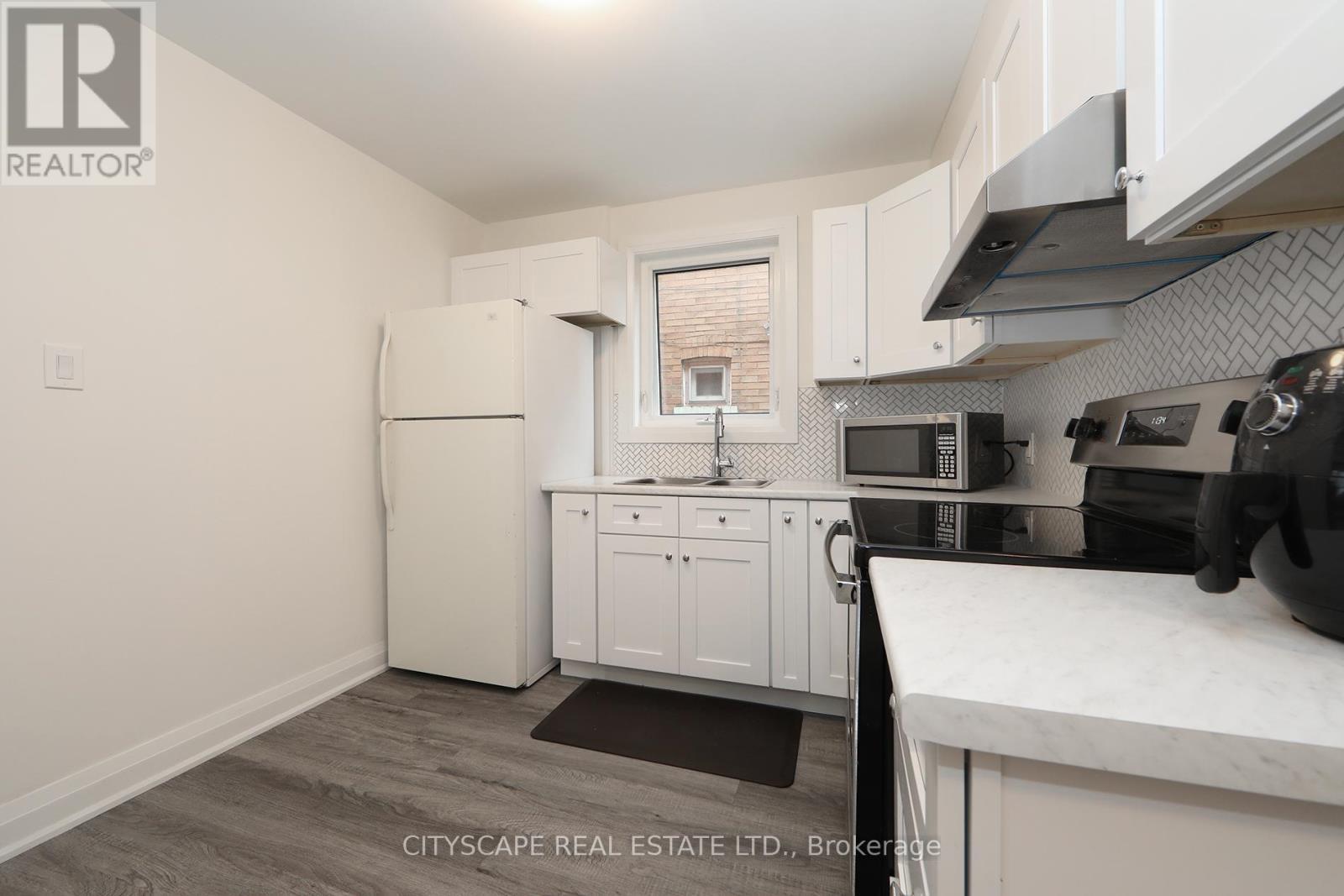 Main - 459 Hopewell Avenue N, Toronto, ON - Indoor Photo Showing Kitchen