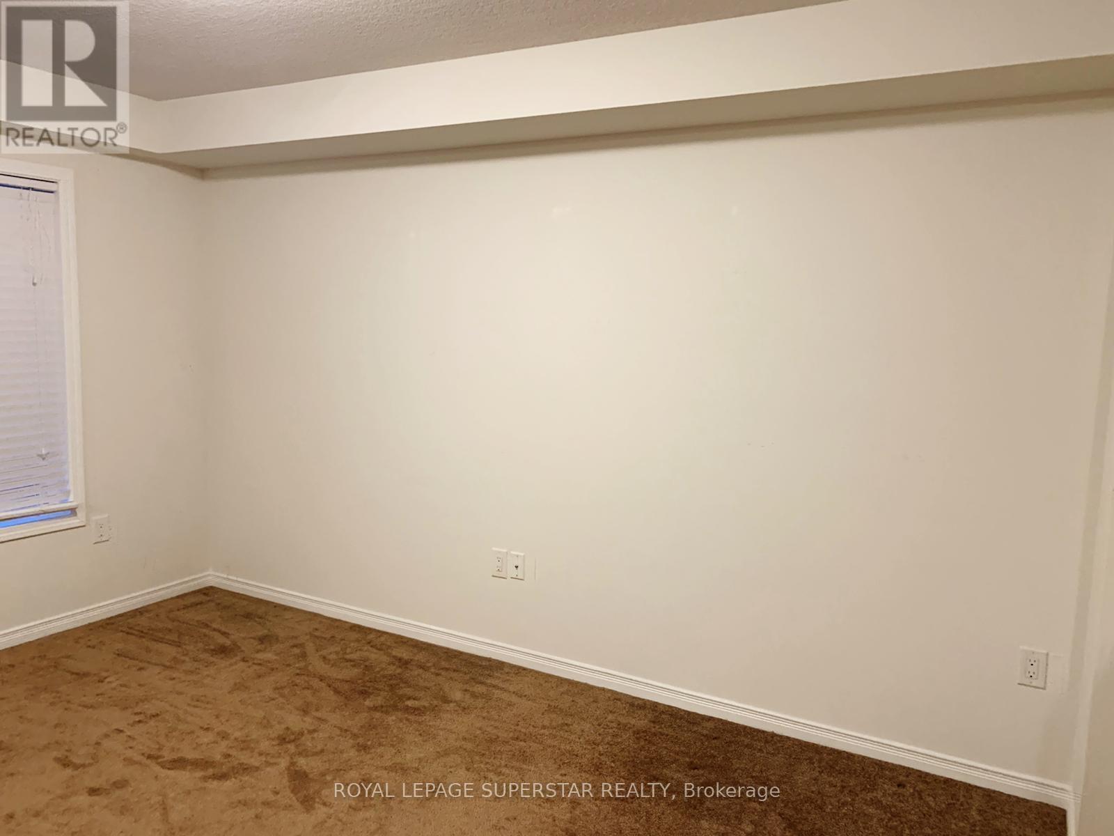 18 Longboat Run W, Brantford, ON - Indoor Photo Showing Other Room