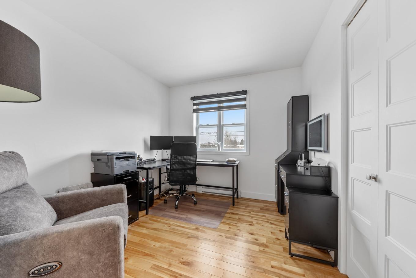 Bureau - 447 Rue Favreau, Saint-Jean-Sur-Richelieu, QC - Indoor Photo Showing Office