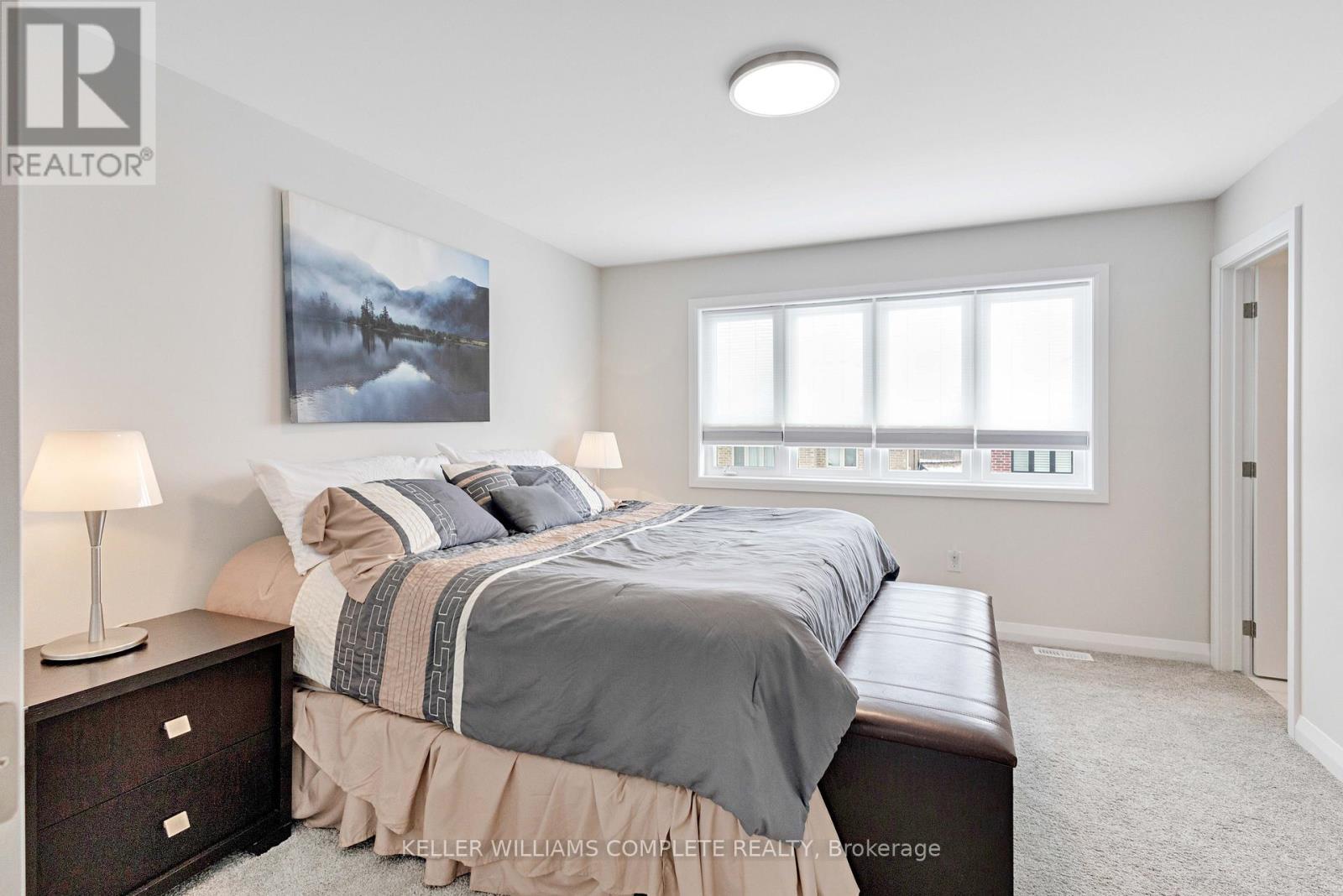 5 Cherry Blossom Heights, Hamilton, ON - Indoor Photo Showing Bedroom