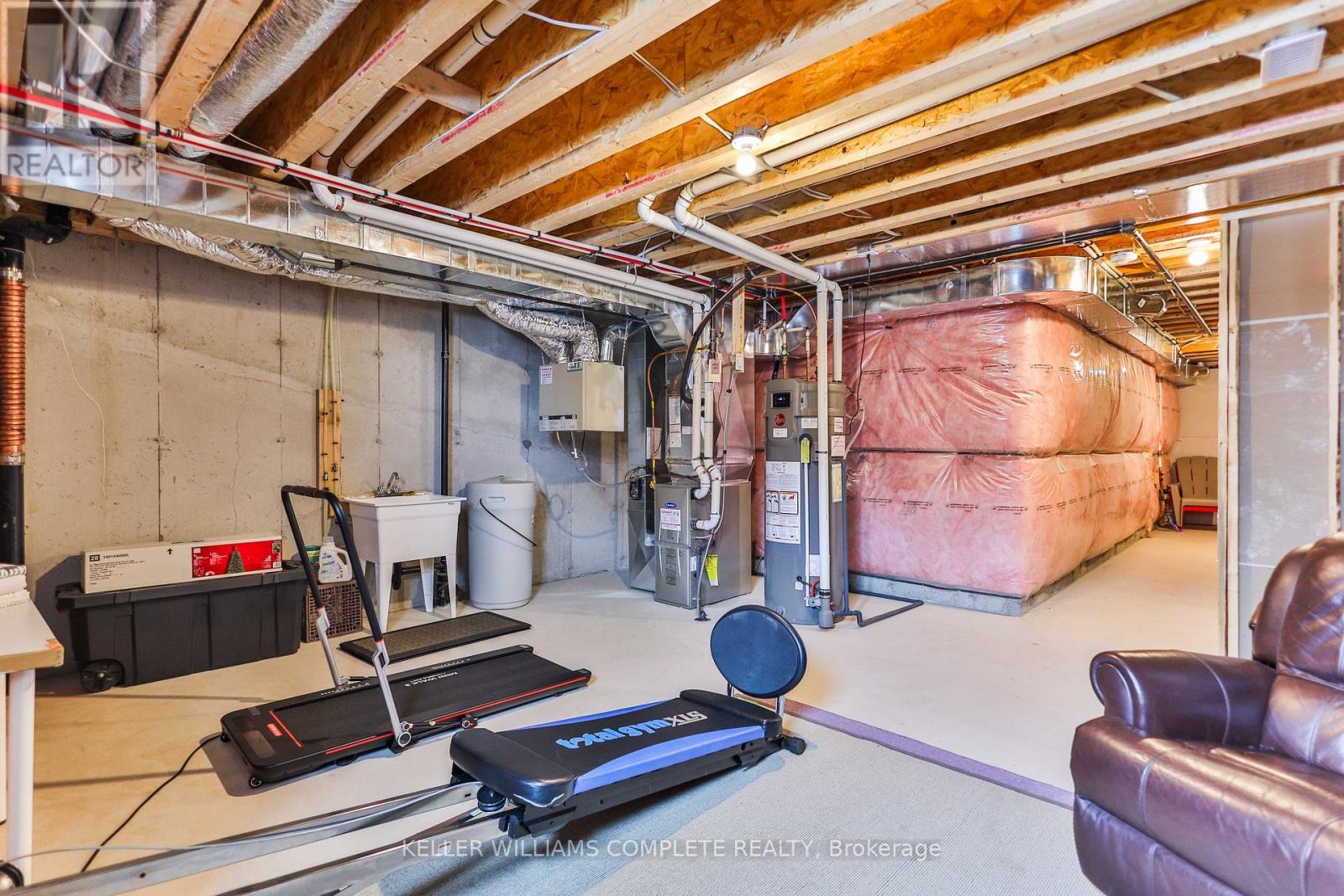 5 Cherry Blossom Heights, Hamilton, ON - Indoor Photo Showing Basement