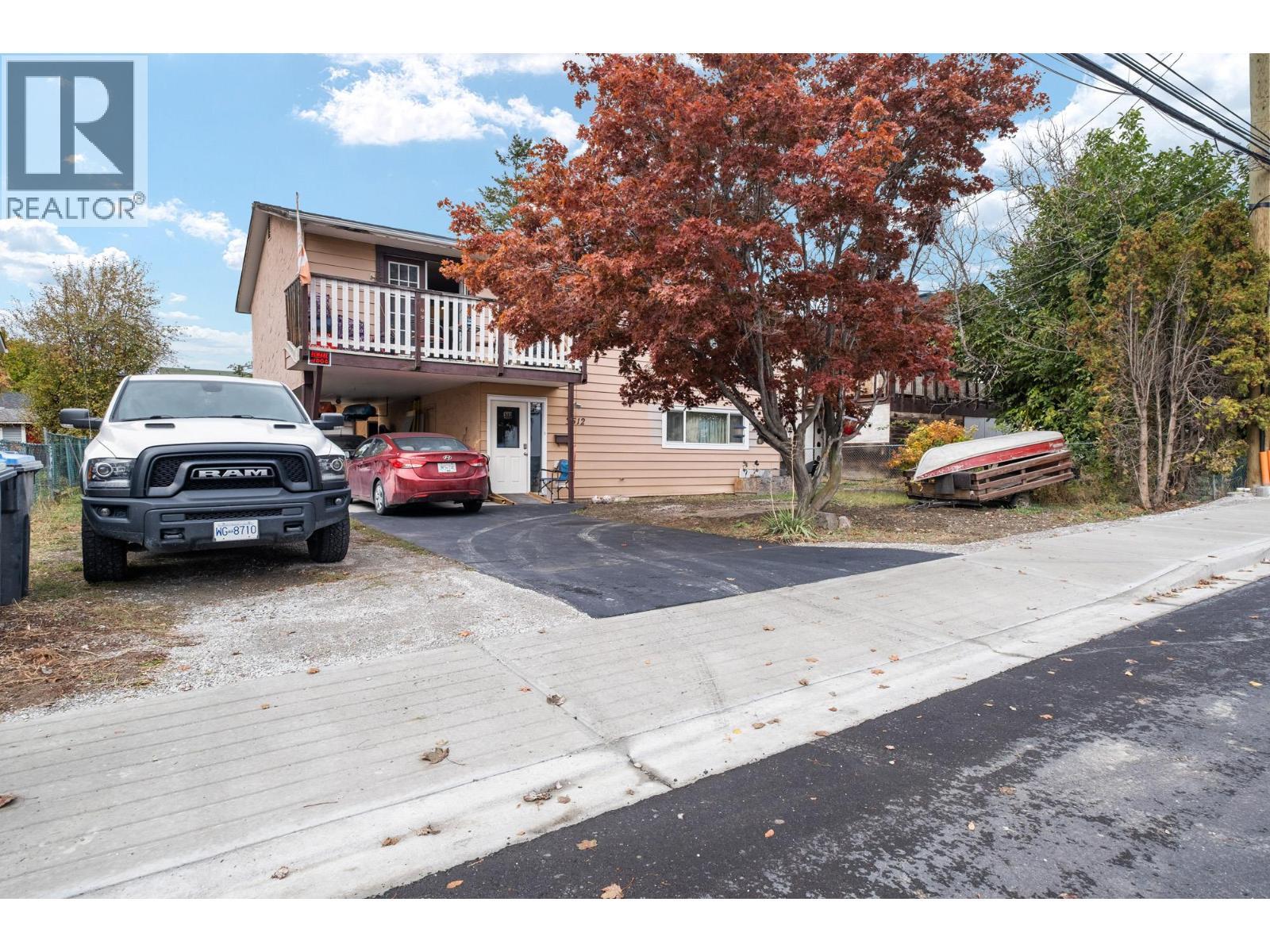 3512 Old Okanagan Highway, West Kelowna, BC - Outdoor