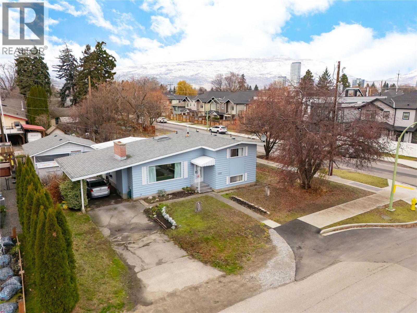 2150 Burnett Street, Kelowna, BC - Outdoor