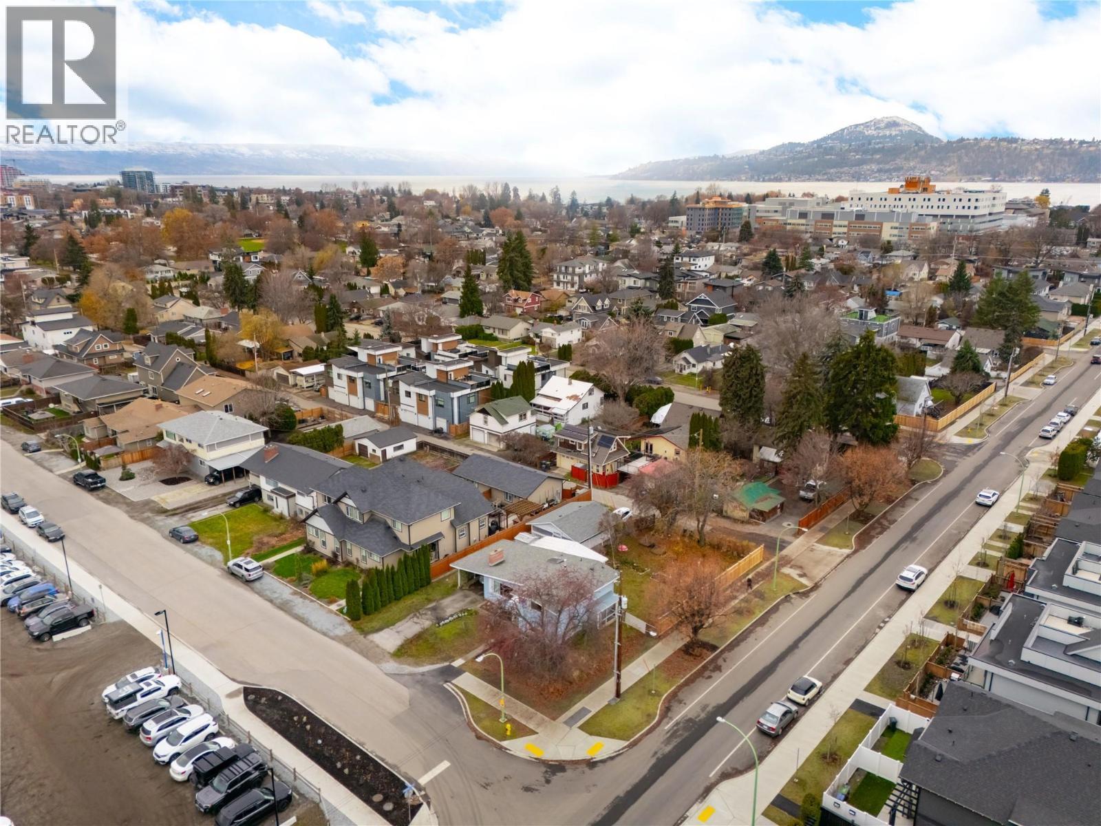 2150 Burnett Street, Kelowna, BC - Outdoor With View