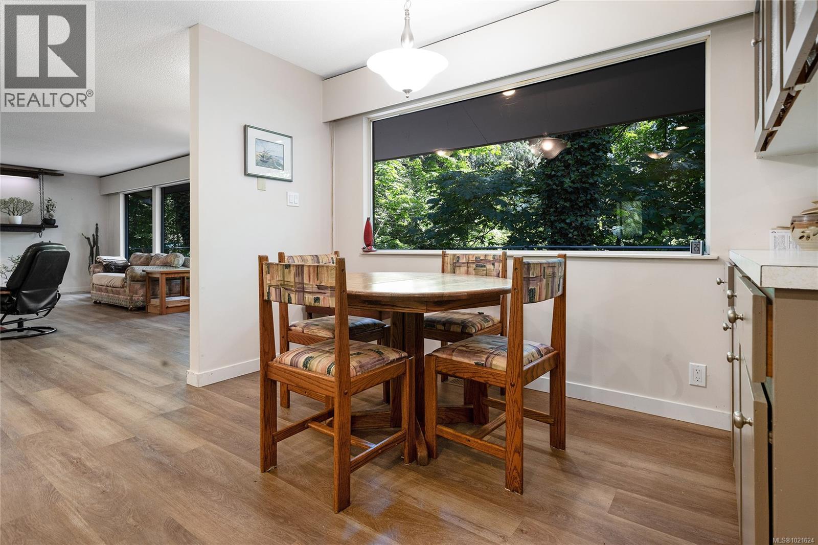 3795 Glenora Rd, Duncan, BC - Indoor Photo Showing Dining Room