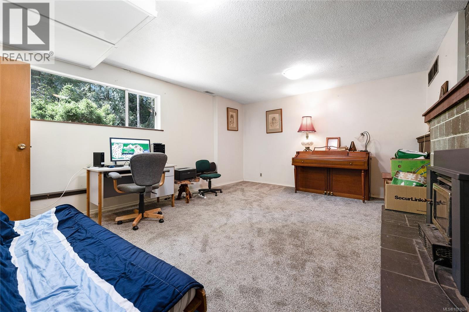 3795 Glenora Rd, Duncan, BC - Indoor