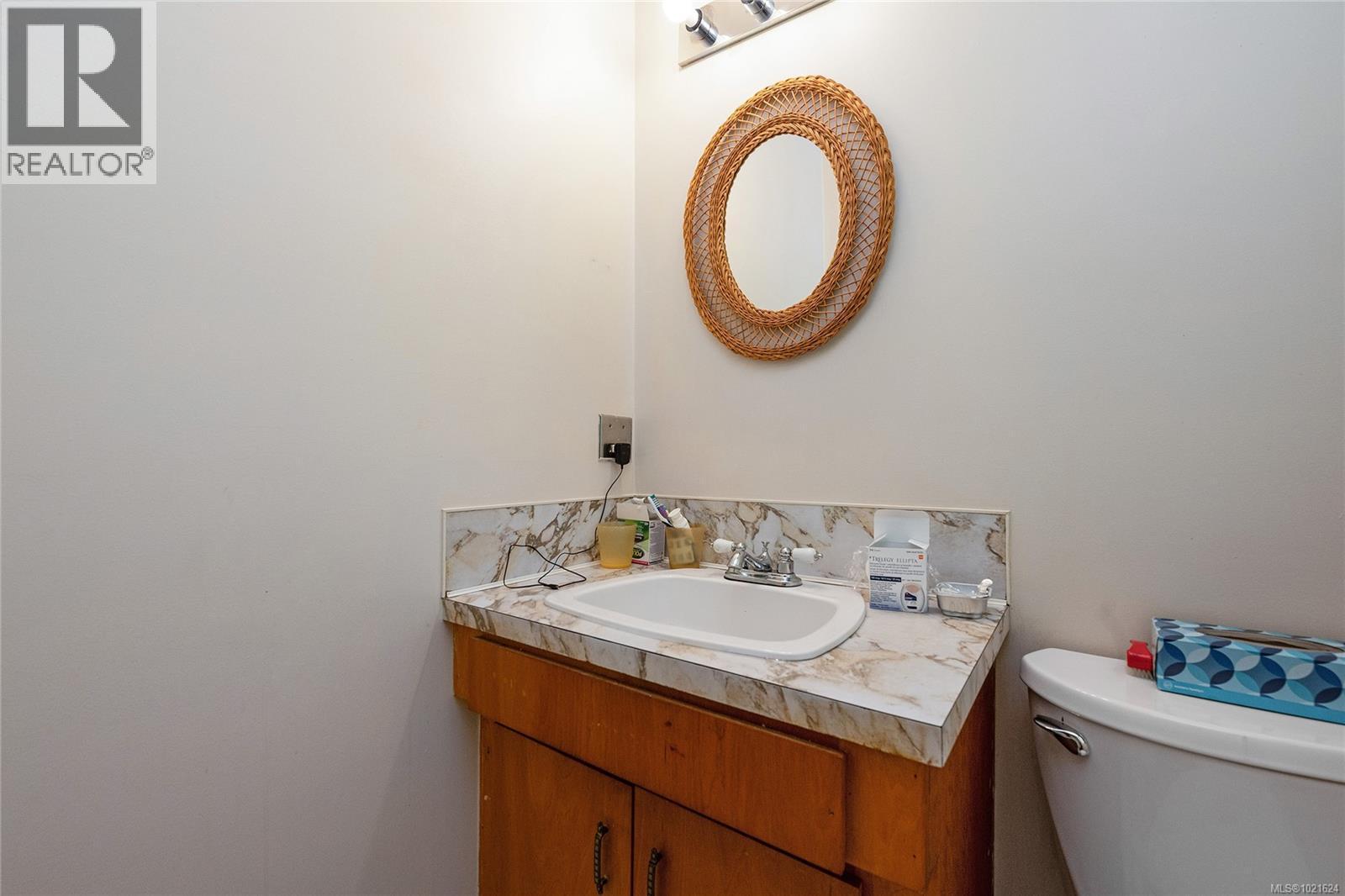 3795 Glenora Rd, Duncan, BC - Indoor Photo Showing Bathroom