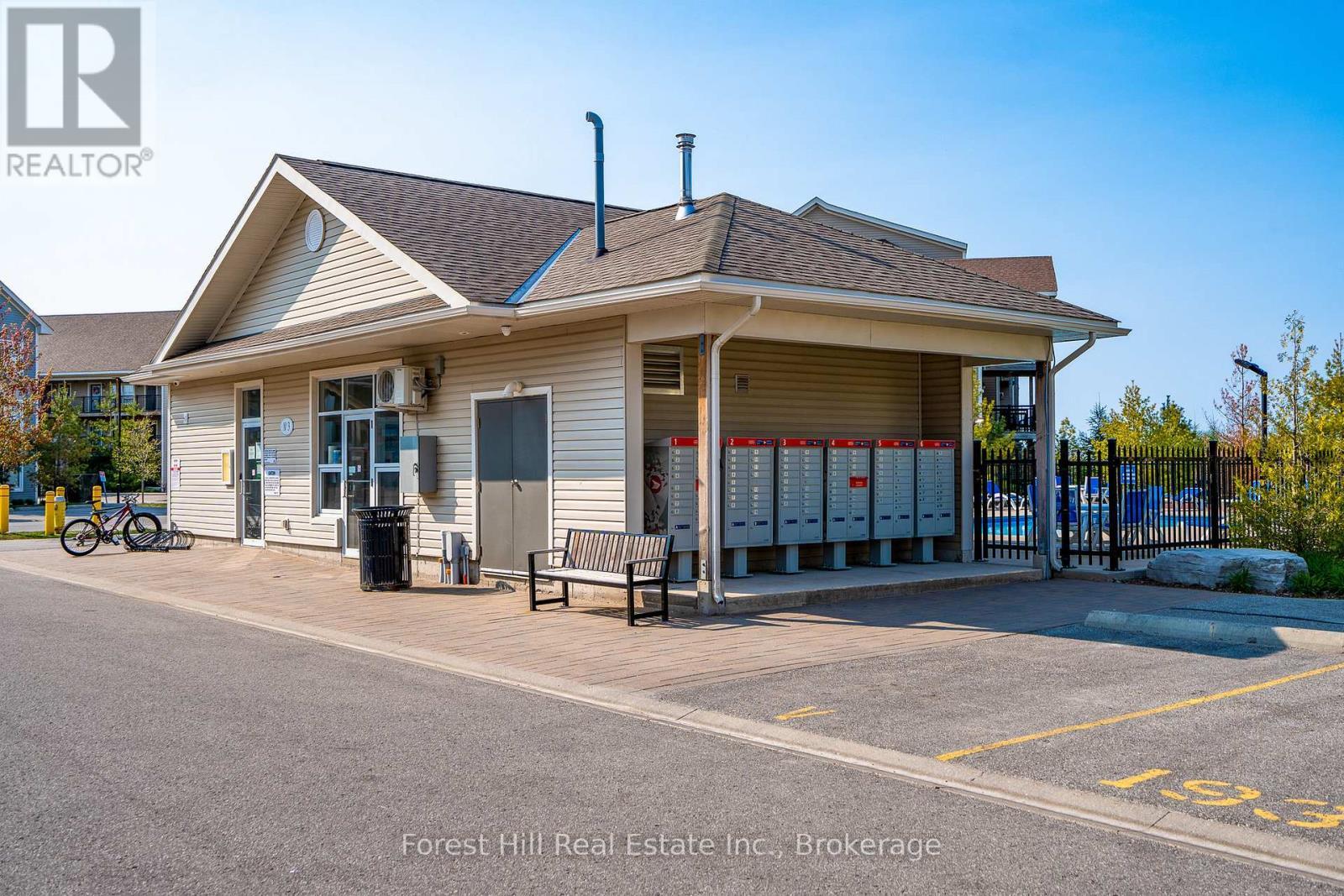 108 - 2 Anchorage Crescent, Collingwood, ON - Outdoor