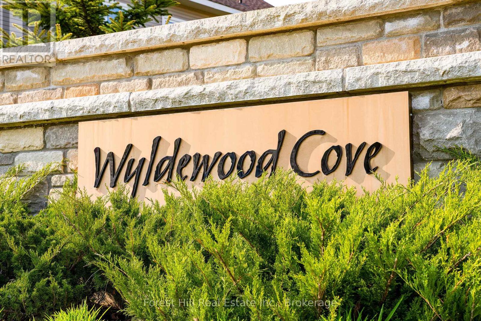 108 - 2 Anchorage Crescent, Collingwood, ON - Outdoor