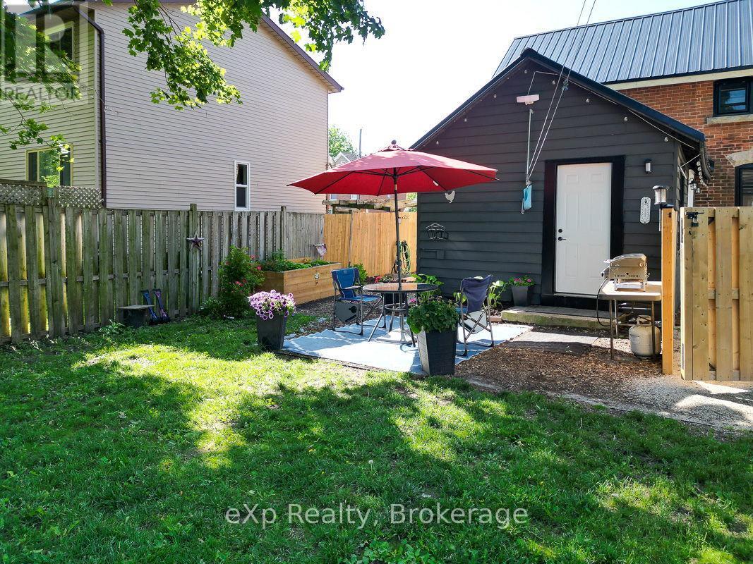594 10Th A Street W, Owen Sound, ON - Outdoor With Exterior