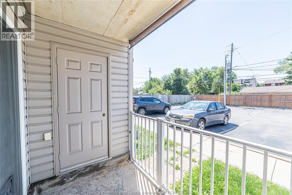 1323 Langlois Avenue Unit# 105, Windsor, ON - Outdoor With Exterior
