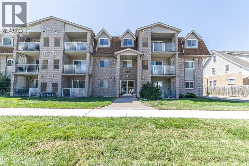 1323 Langlois Avenue Unit# 105, Windsor, ON - Outdoor With Facade