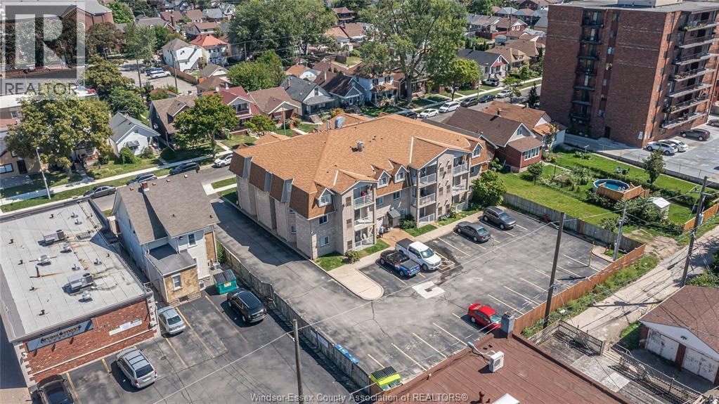 1323 Langlois Avenue Unit# 105, Windsor, ON - Outdoor