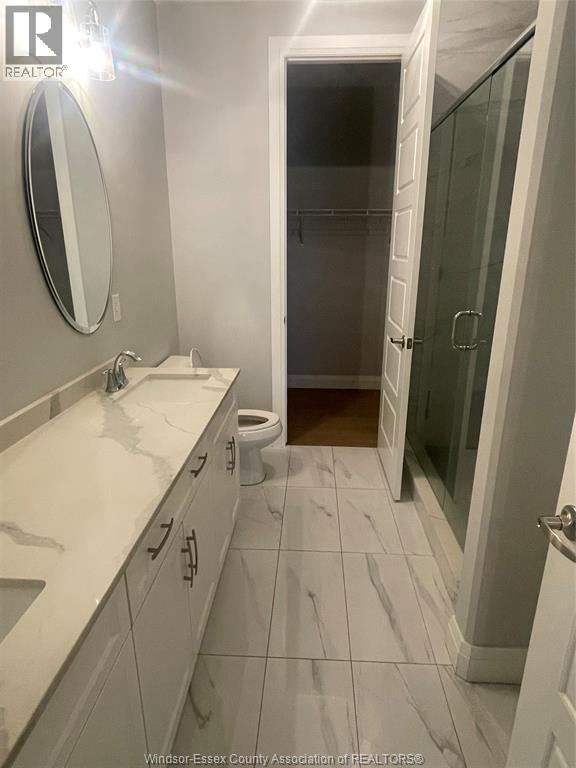 430 Brunmar Crescent, Lakeshore, ON - Indoor Photo Showing Bathroom