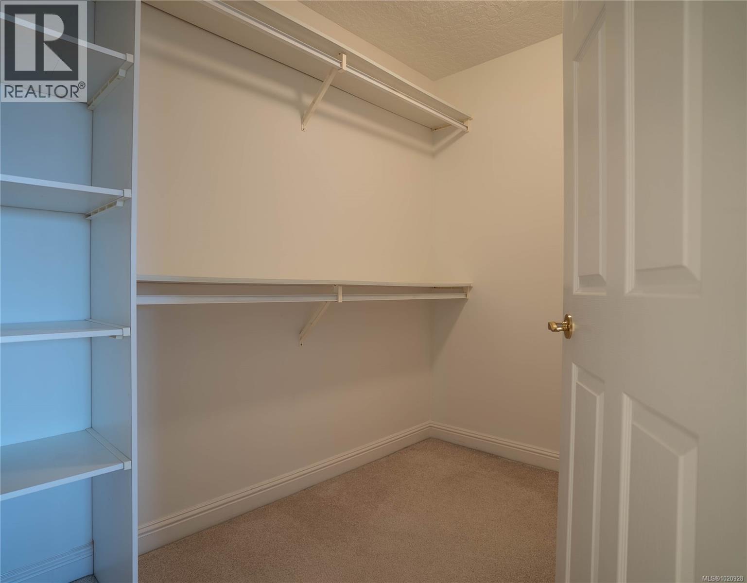 Walk-In closet - 308 2550 Bevan Ave, Sidney, BC - Indoor With Storage