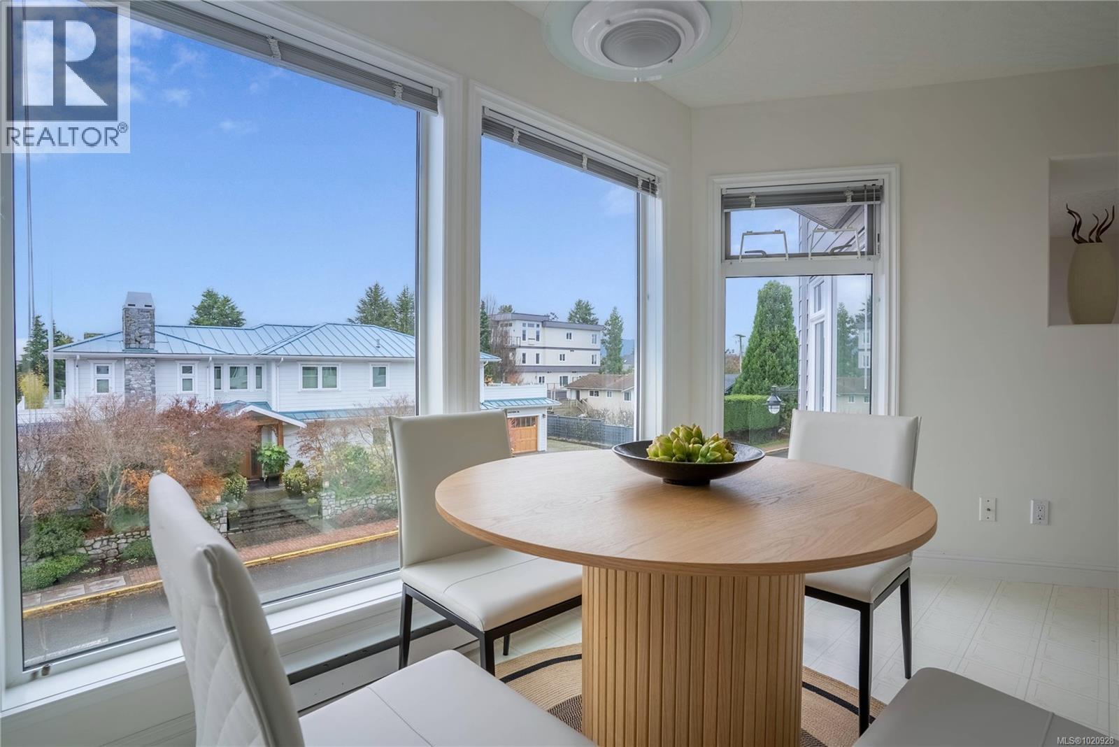 Eating Area - 308 2550 Bevan Ave, Sidney, BC - Indoor Photo Showing Dining Room
