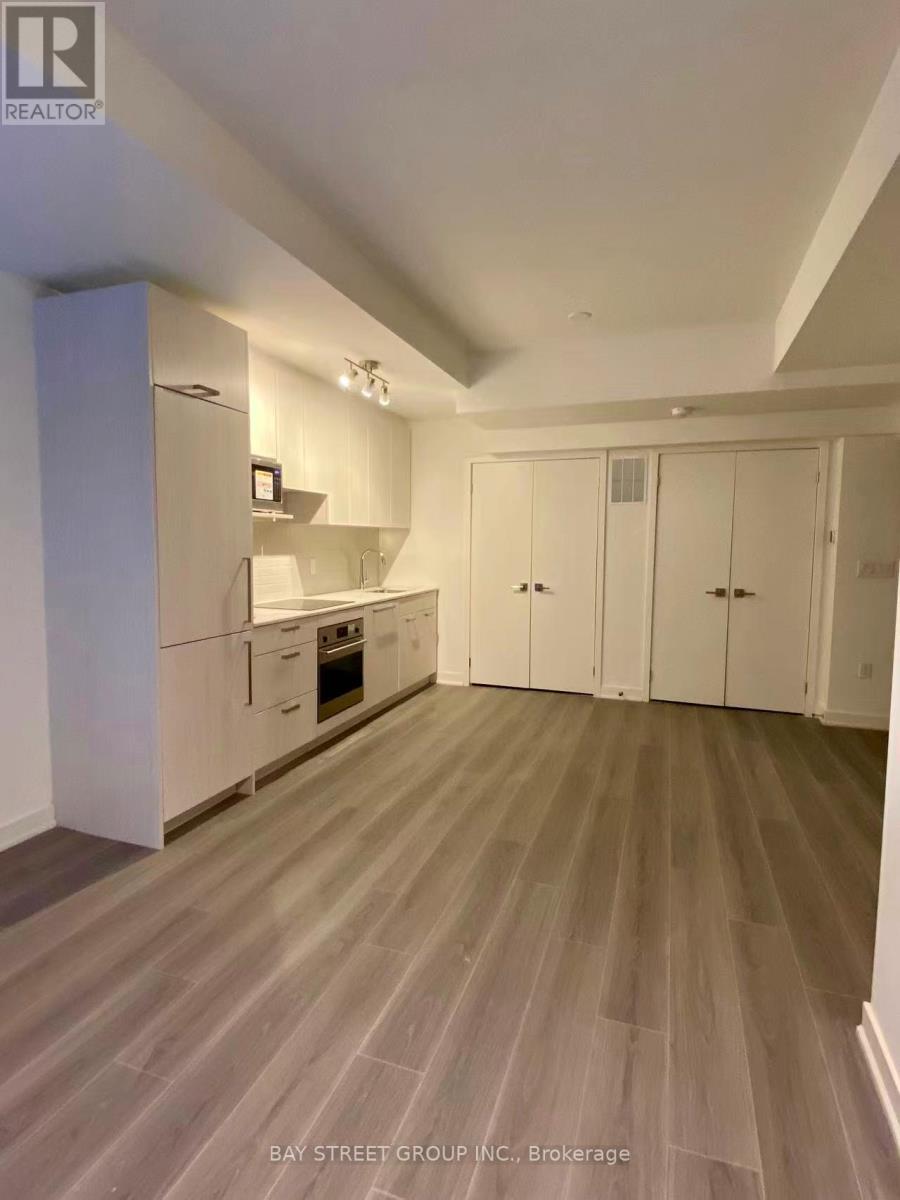 177 - 67 Curlew Drive, Toronto, ON - Indoor Photo Showing Kitchen