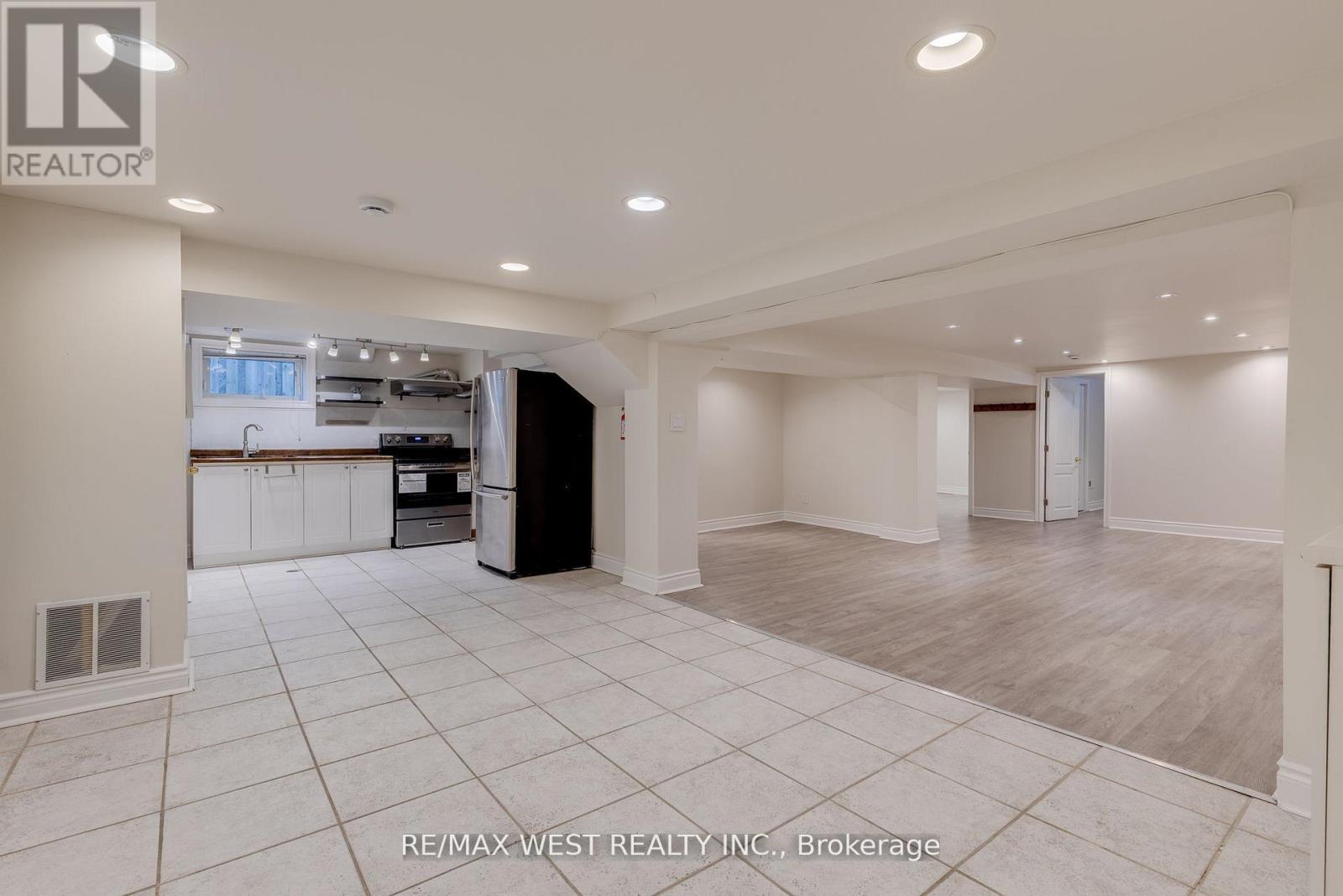 Lower - 606 Conacher Drive, Toronto, ON - Indoor