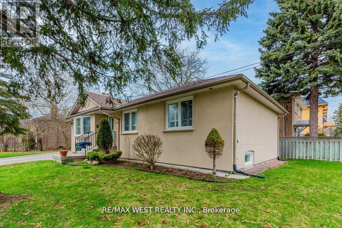 Lower - 606 Conacher Drive, Toronto, ON - Outdoor