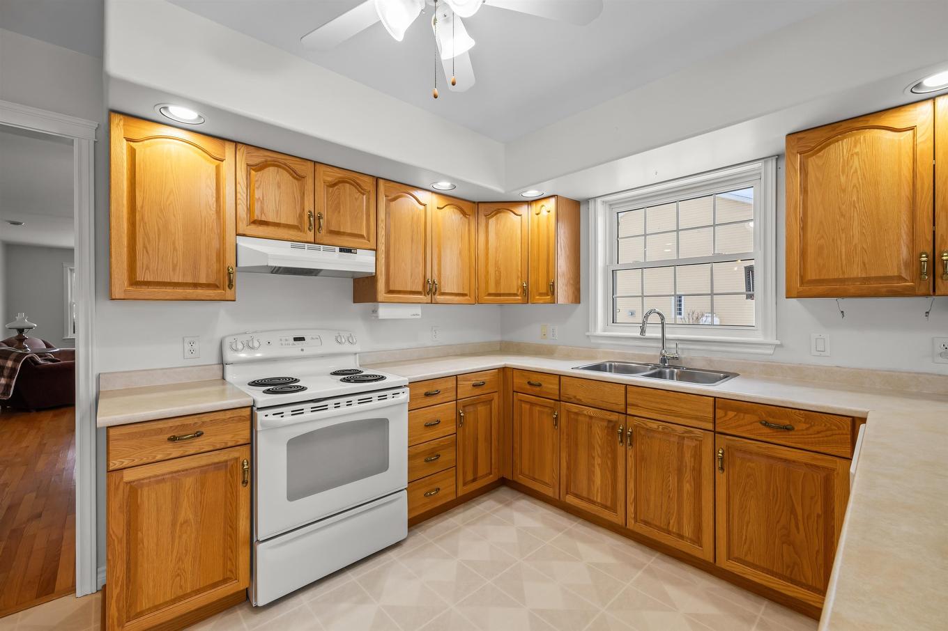 32 Oakland Drive, East Royalty, PE