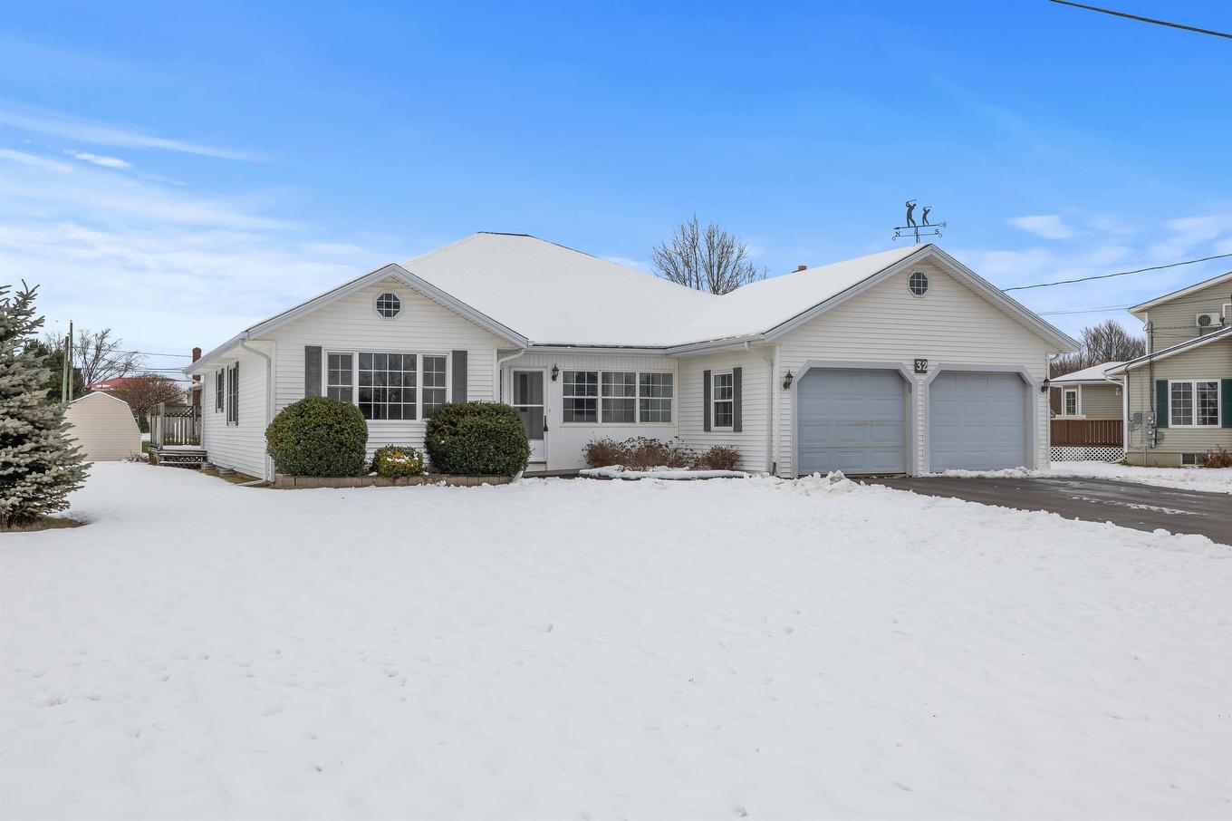 32 Oakland Drive, East Royalty, PE