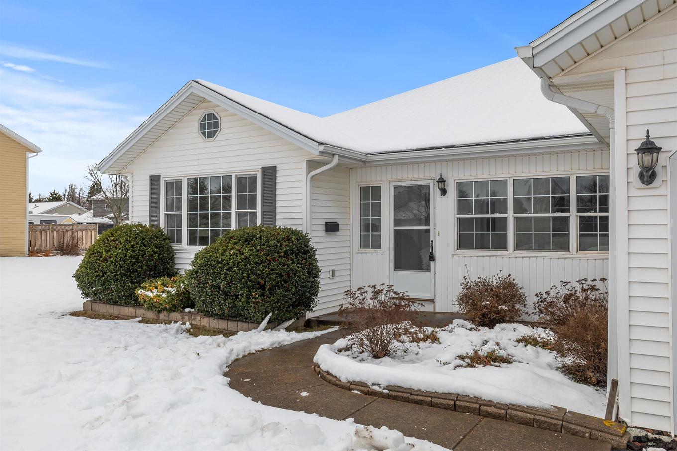 32 Oakland Drive, East Royalty, PE