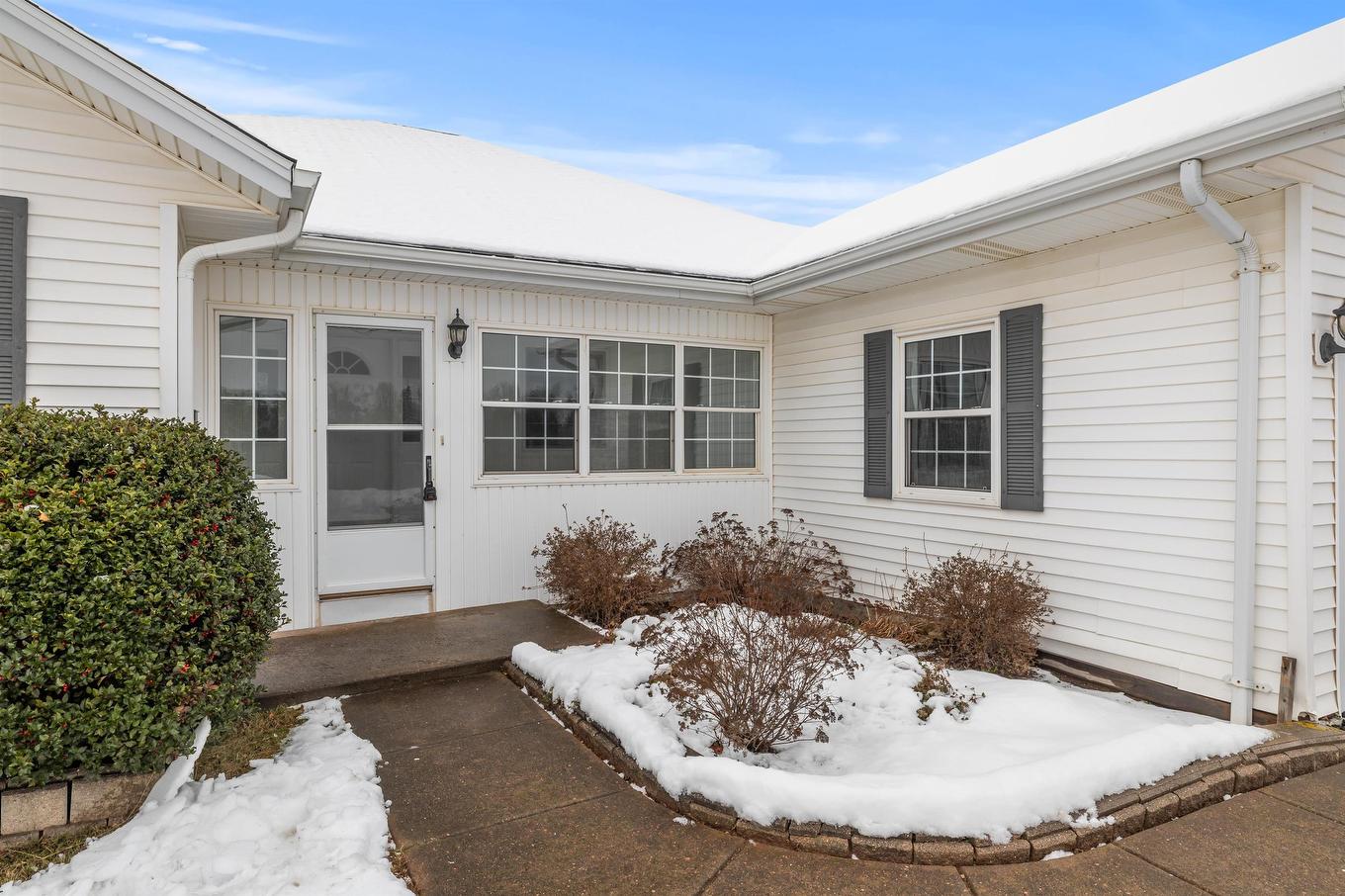 32 Oakland Drive, East Royalty, PE