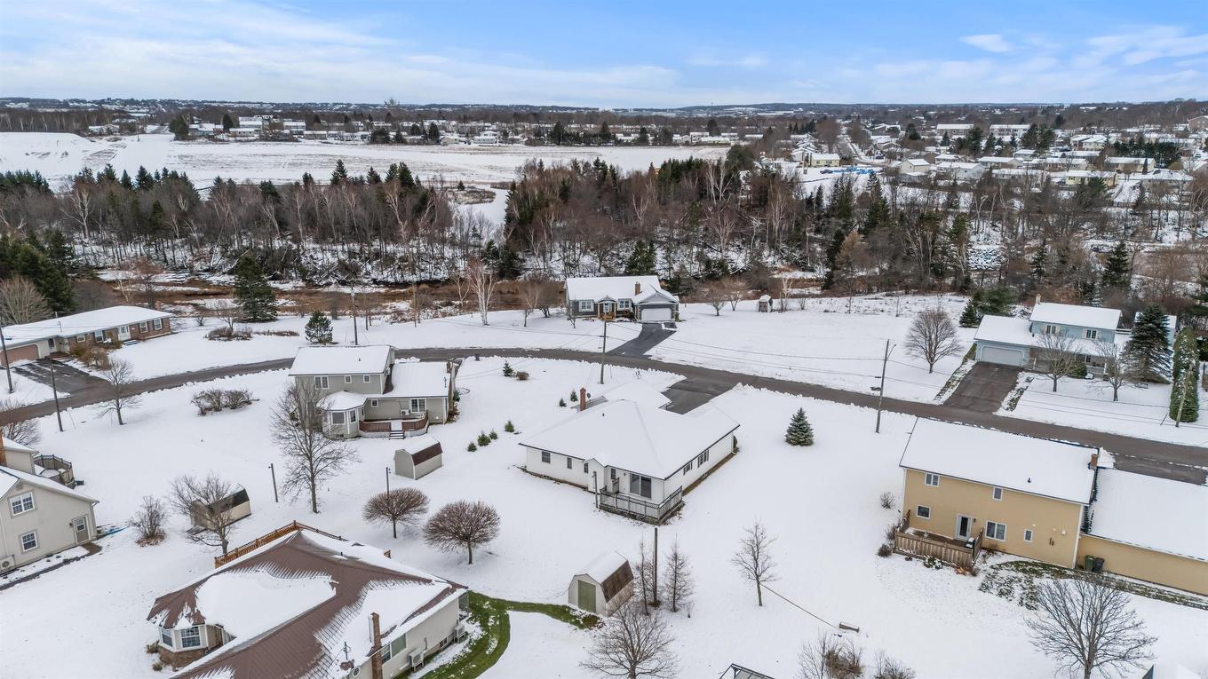 32 Oakland Drive, East Royalty, PE