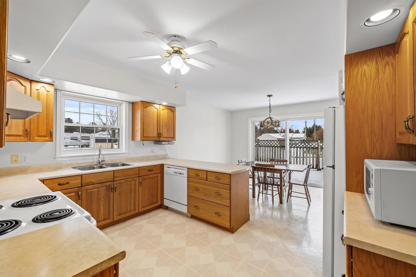 32 Oakland Drive, East Royalty, PE